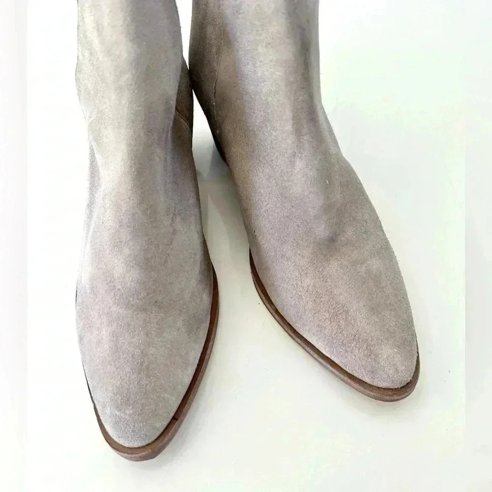 Free People Charm Double V‎ Tan Suede Ankle Boots Size 39.5